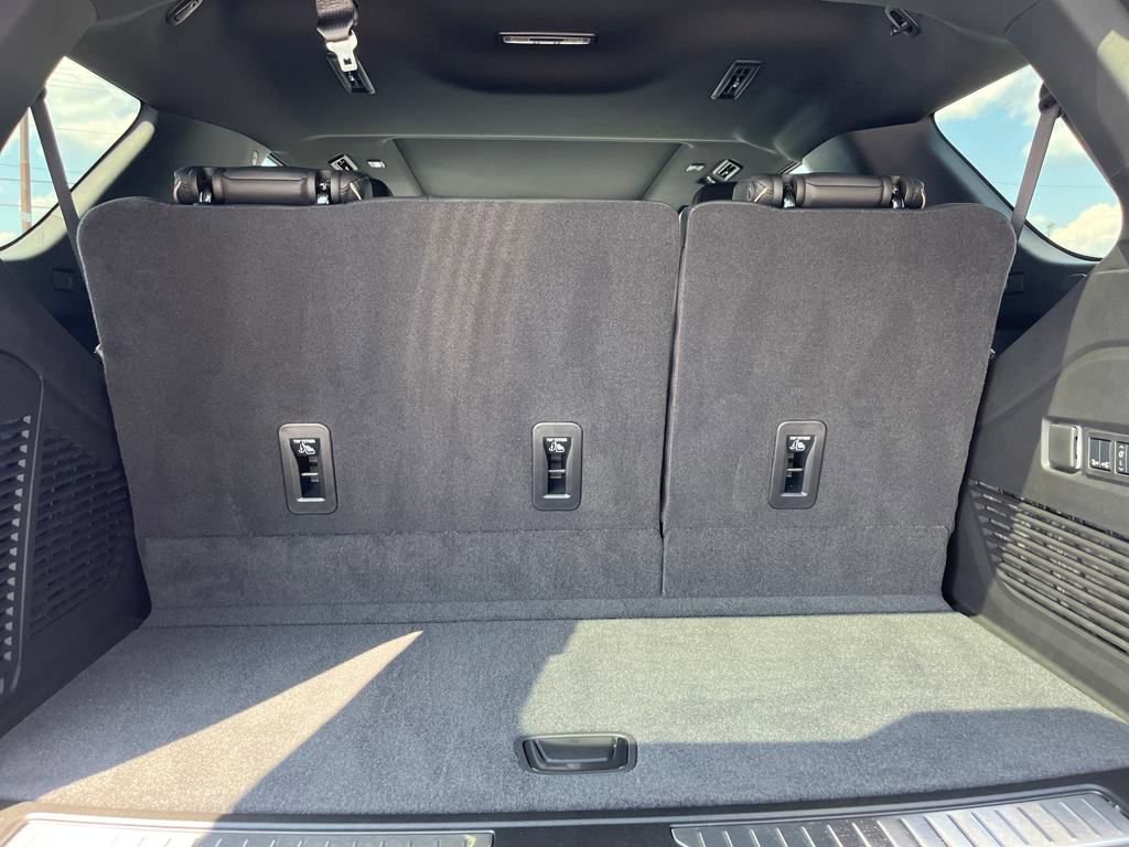 New 2025 Chevrolet Tahoe Premier w/ Sun And Tow Package image 25