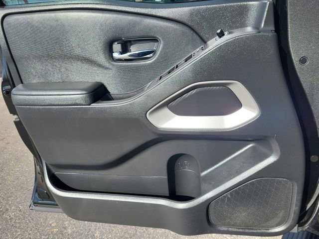 Certified 2022 Nissan Frontier SV image 6