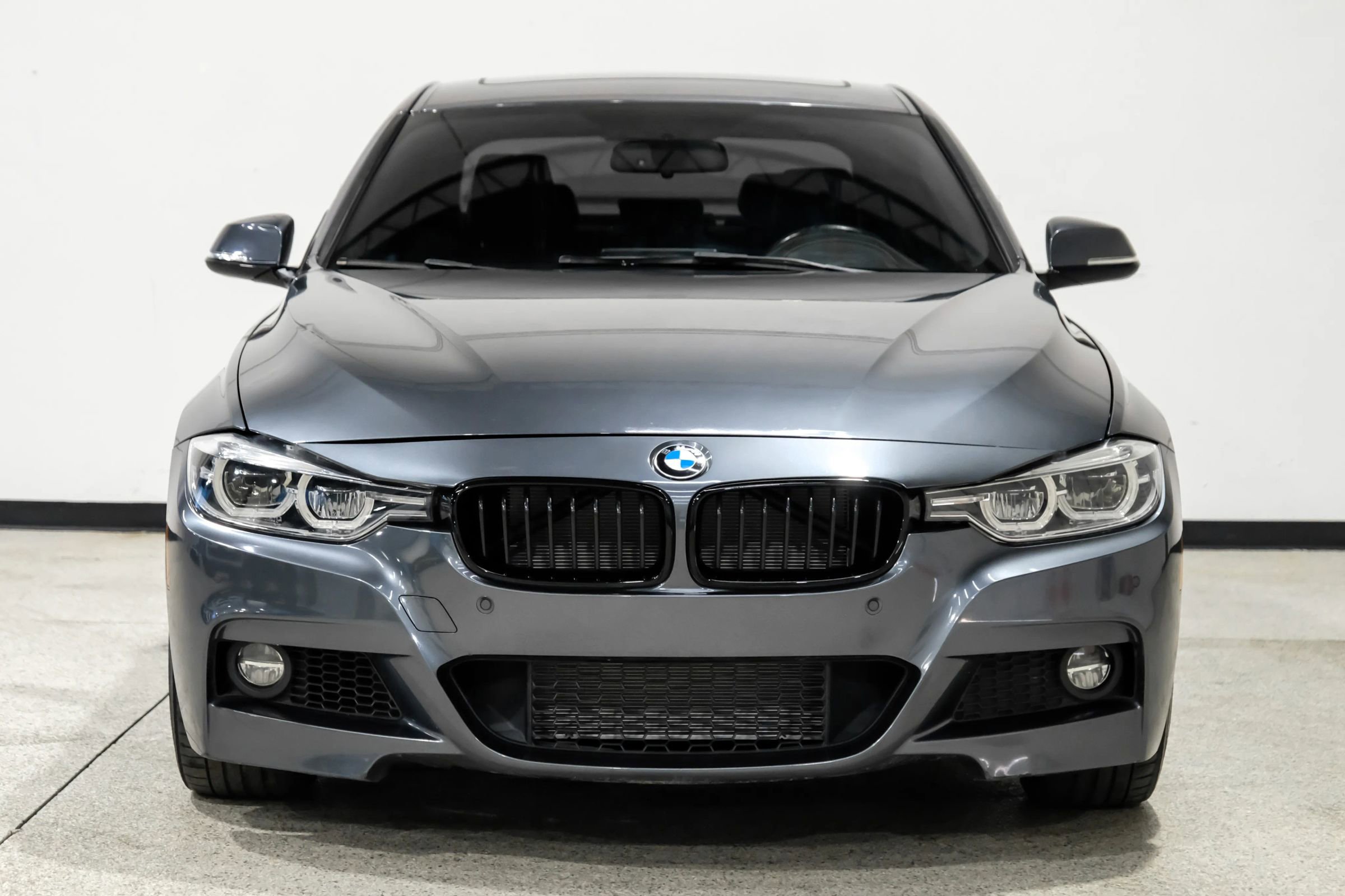 Used 2018 BMW 340i Sedan RWD image 3