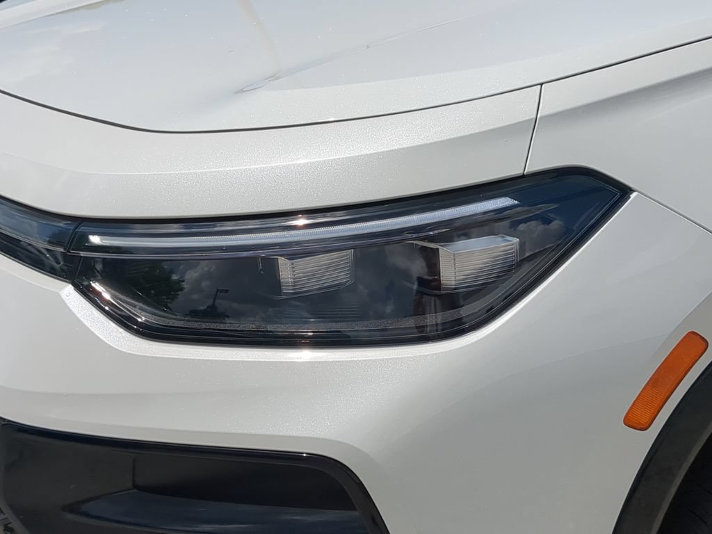New 2026 Volkswagen Tiguan SE R-Line FWD image 6