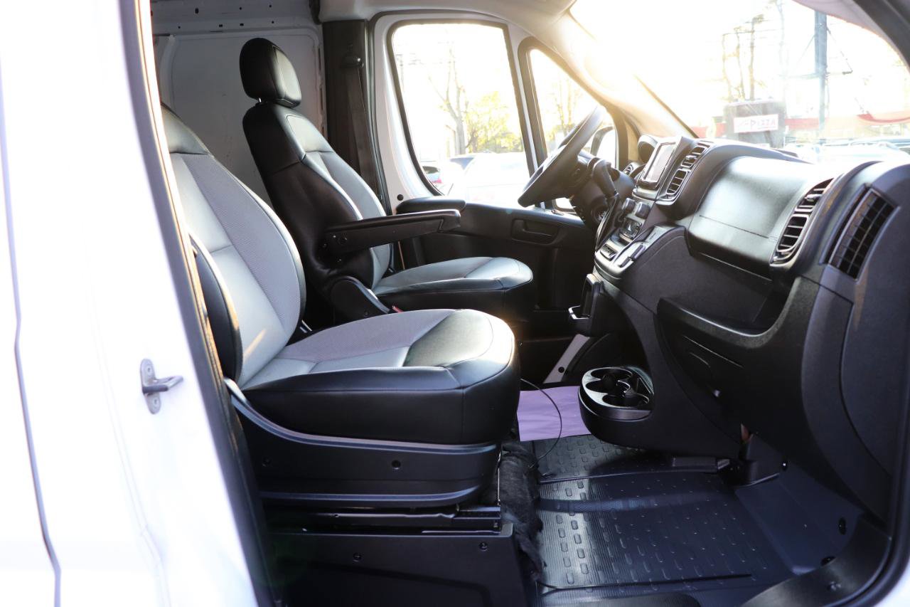 Used 2025 RAM ProMaster 2500 w/ Convenience Group FWD image 13