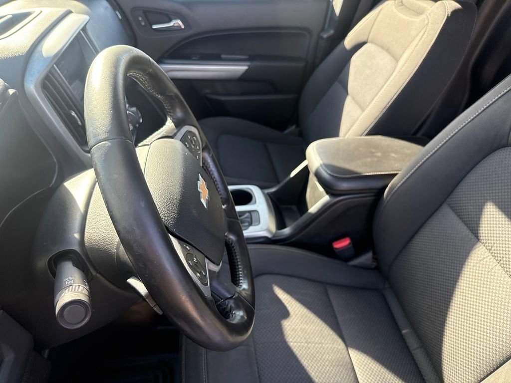 Used 2022 Chevrolet Colorado LT w/ Fleet Safety Package image 18