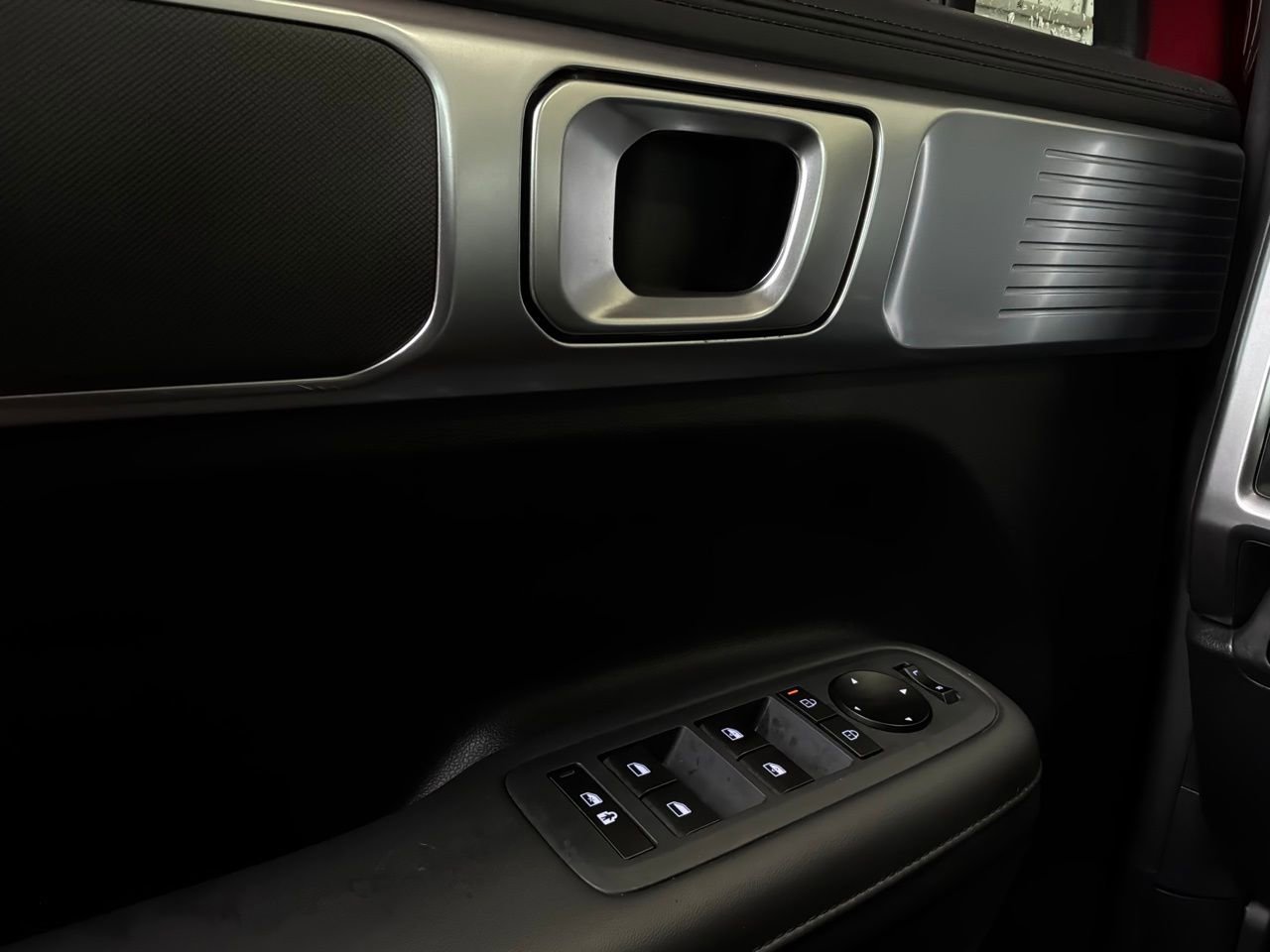 Used 2025 Hyundai Santa Fe SEL FWD image 22