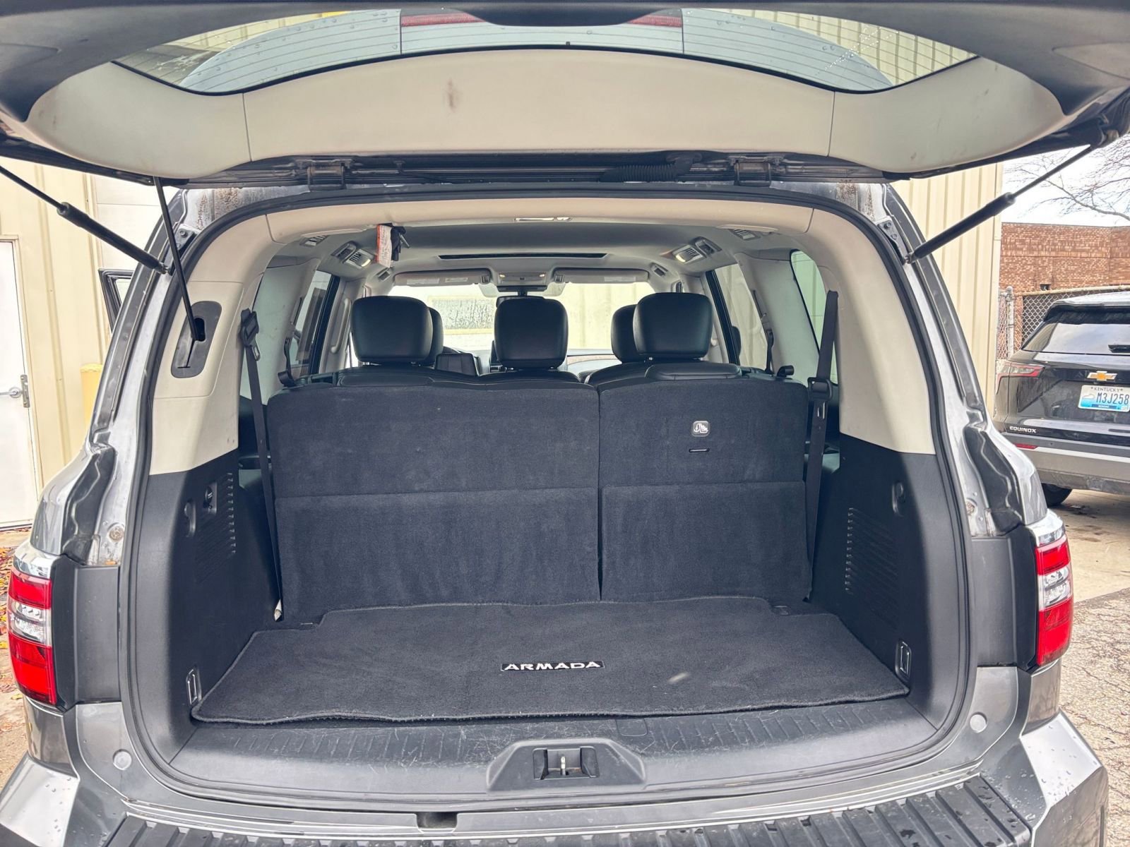 Used 2023 Nissan Armada SL image 33