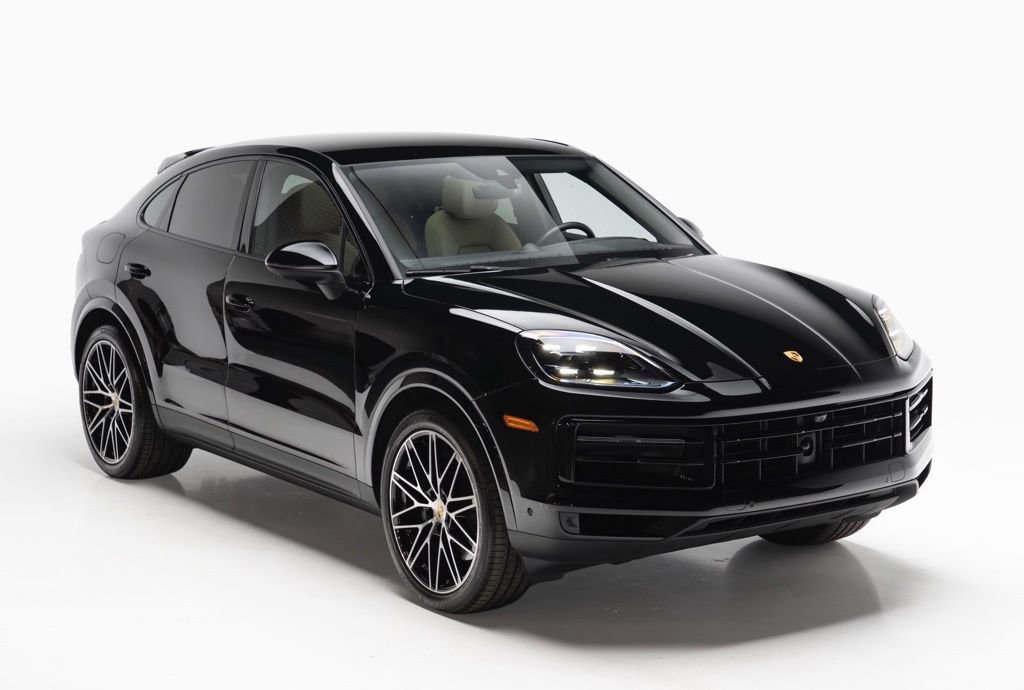 Used 2024 Porsche Cayenne Coupe image 6