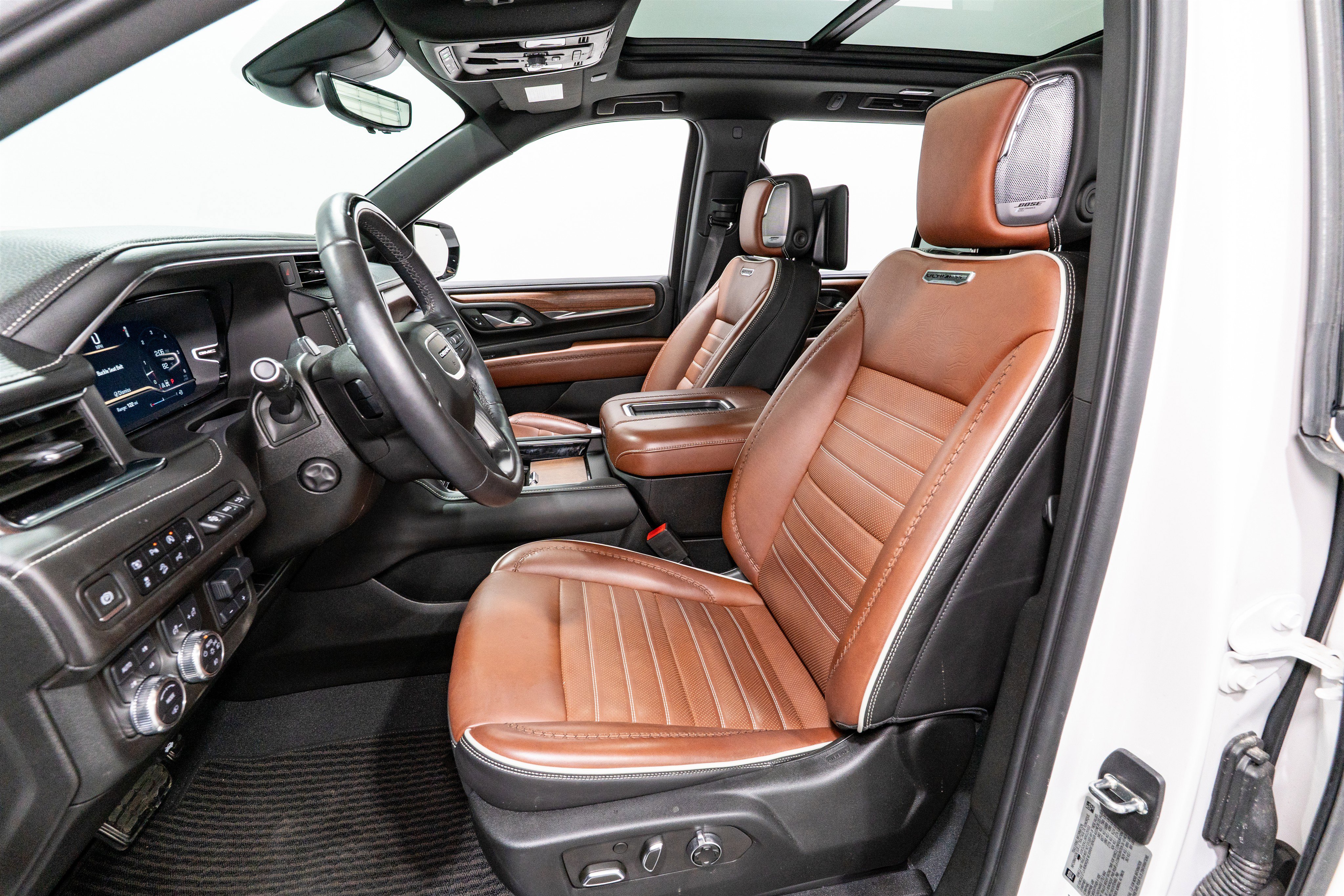 Used 2024 GMC Yukon Denali Ultimate image 16