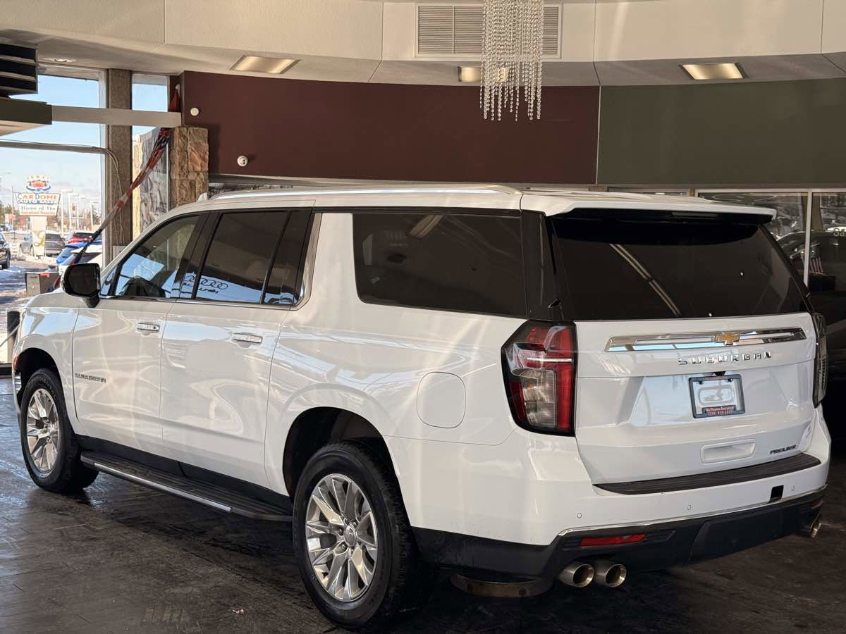 Used 2023 Chevrolet Suburban Premier image 11