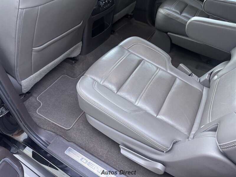 Used 2018 GMC Yukon XL Denali w/ Denali Ultimate Package RWD image 32