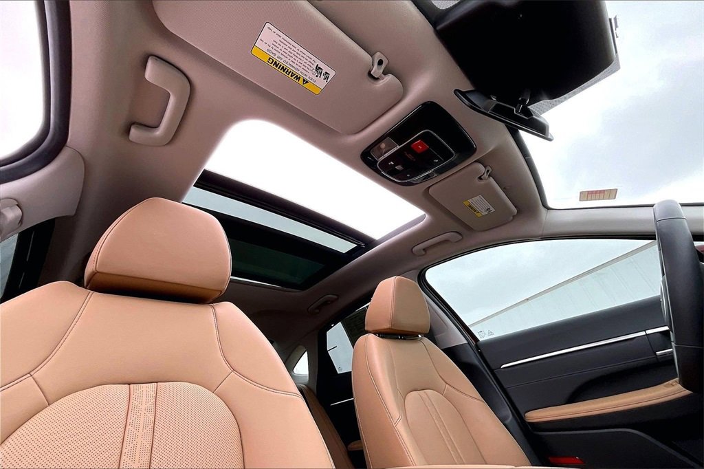 Used 2025 Hyundai Sonata Limited image 22