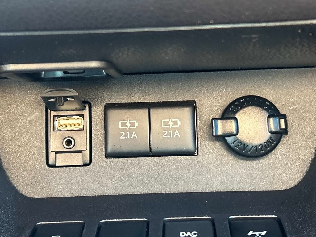 Used 2018 Toyota Highlander Limited Platinum AWD/4WD image 28
