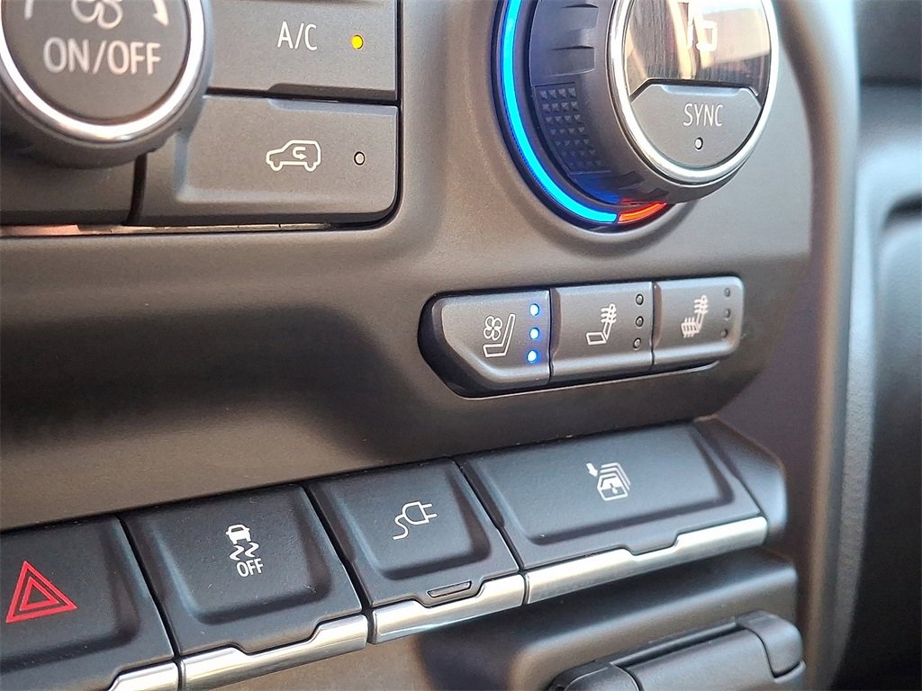 Used 2020 Chevrolet Silverado 2500 LTZ w/ Technology Package image 20