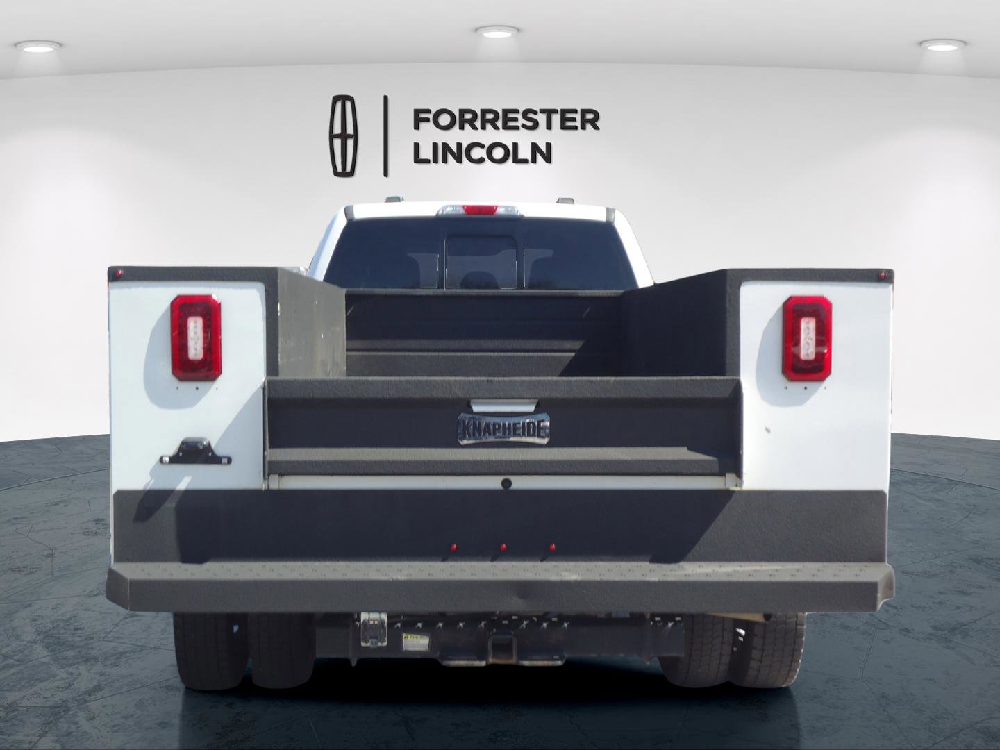 Used 2024 Ford F450 XL image 4