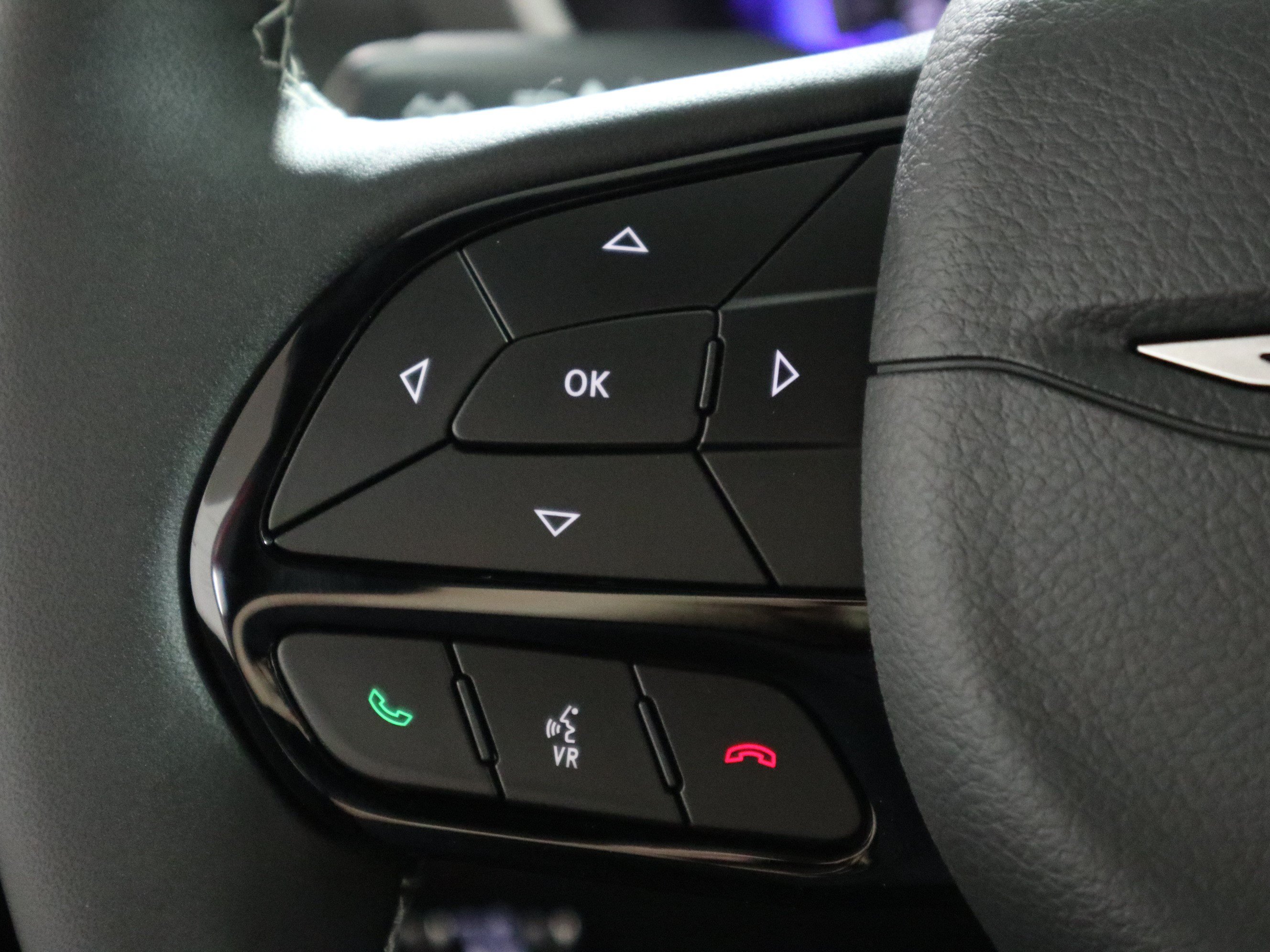 New 2027 Chrysler Pacifica Limited FWD image 29