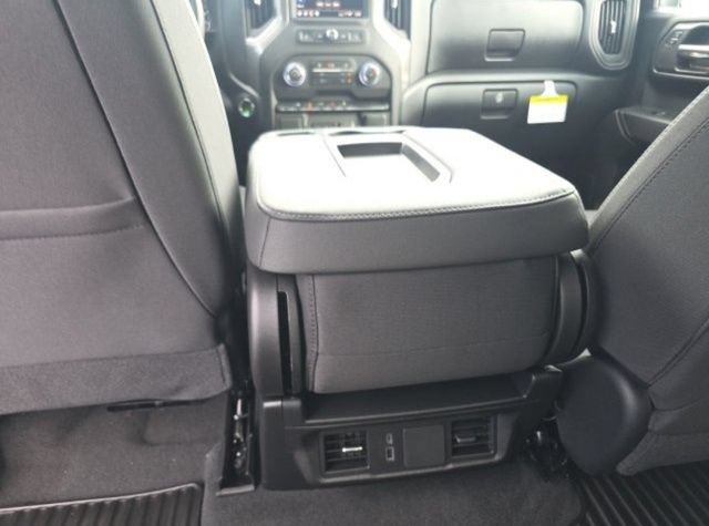 New 2026 Chevrolet Silverado 1500 Custom w/ Turbomax Blackout Package AWD/4WD image 25
