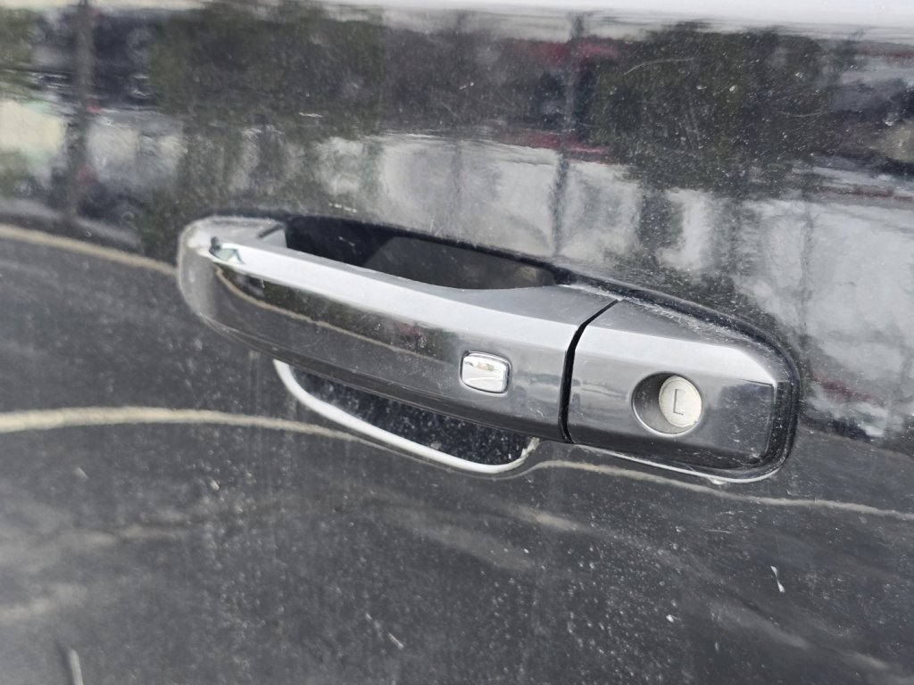 Used 2018 Chevrolet Tahoe Premier image 22