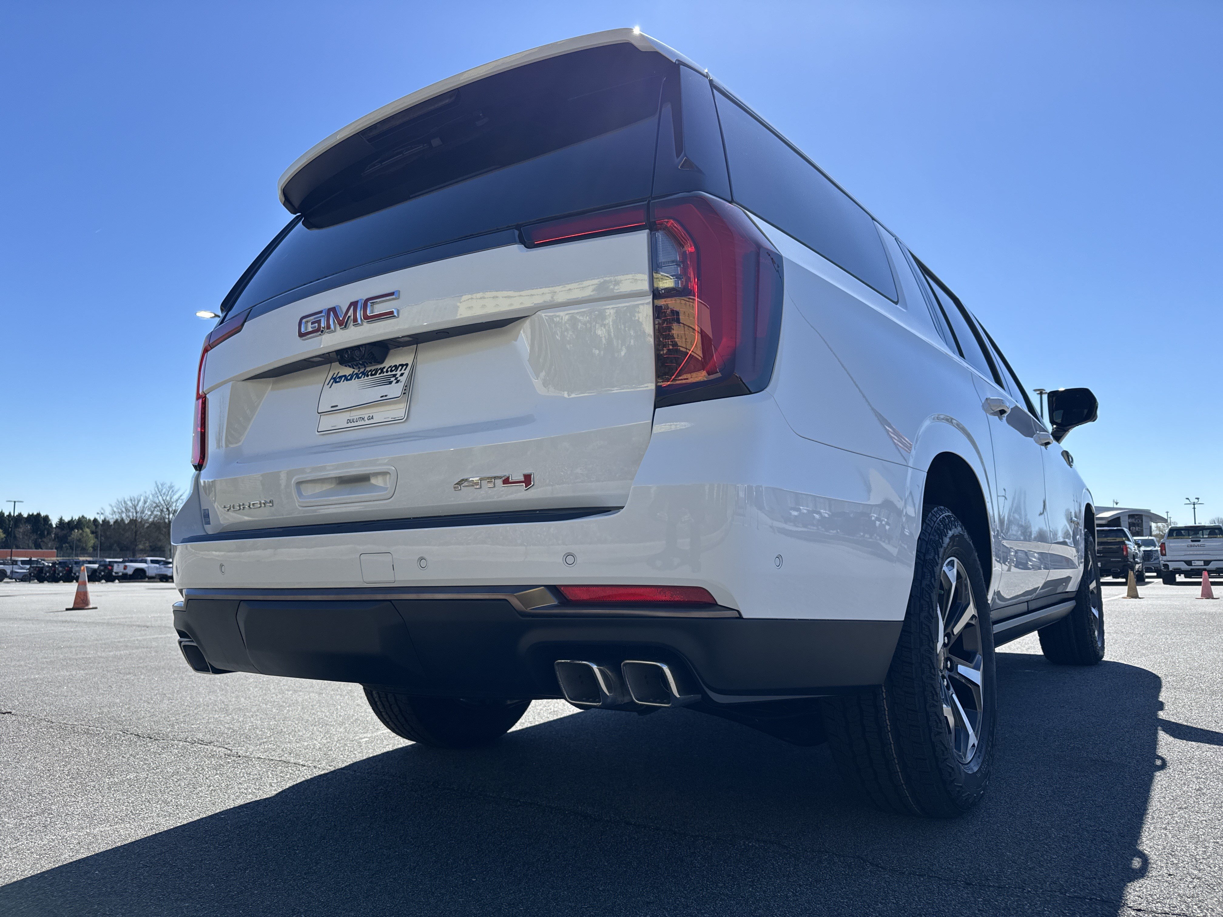 New 2026 GMC Yukon XL AT4 Ultimate AWD/4WD image 10