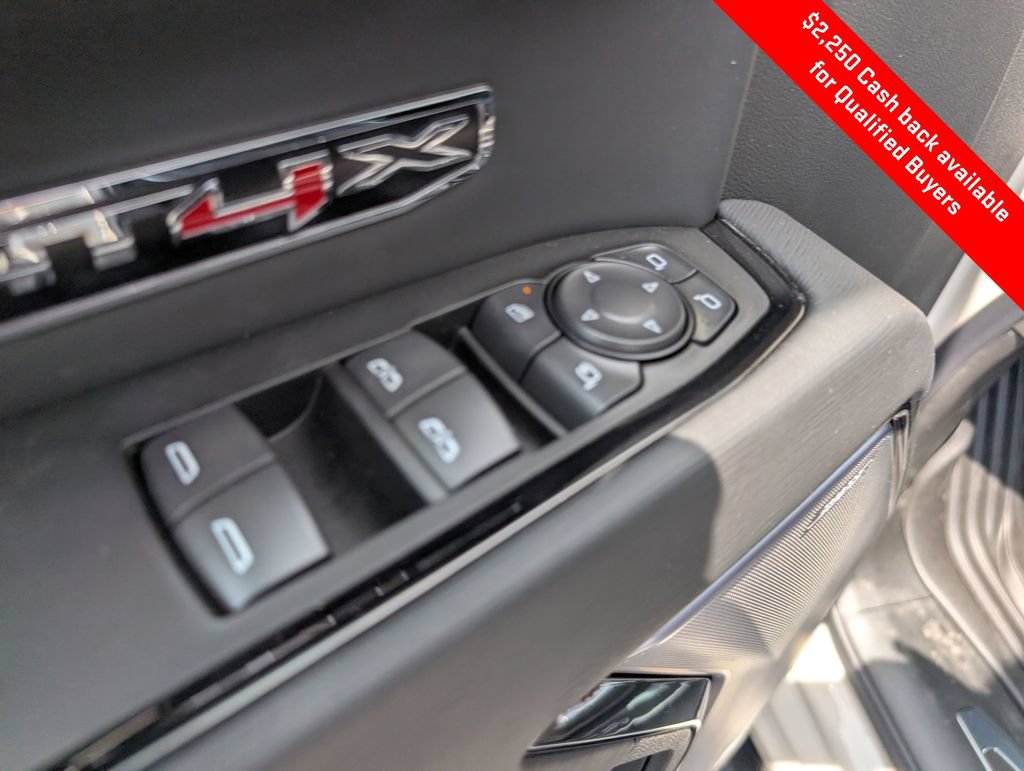New 2026 GMC Sierra 1500 AT4X w/ LPO, Black Badging Package AWD/4WD image 17