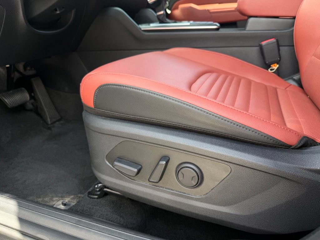 New 2026 Kia Sportage SX AWD/4WD image 13