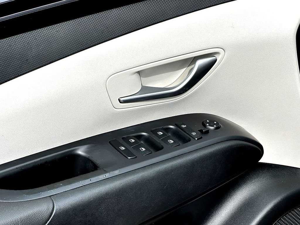 Used 2022 Hyundai Tucson SEL AWD/4WD image 14