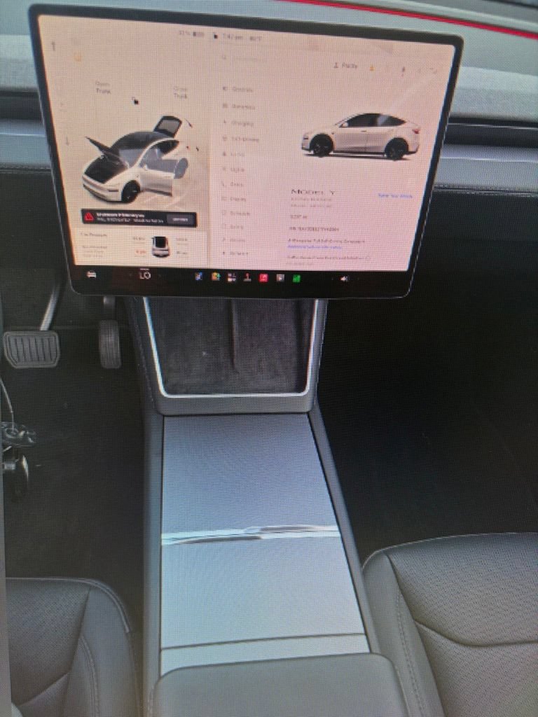 Used 2026 Tesla Model Y Long Range AWD/4WD image 11