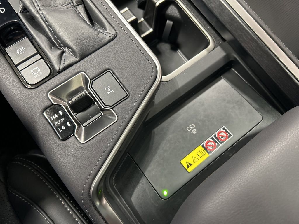 Used 2025 Lexus GX 550 image 23