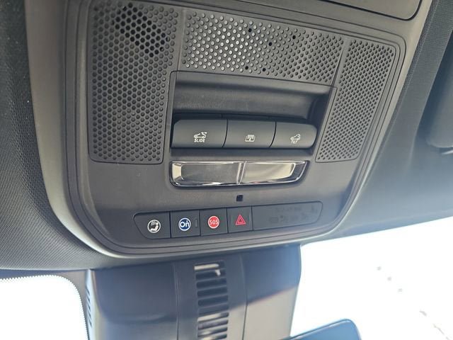 New 2026 Chevrolet Traverse Z71 w/ Enhanced Driving Package AWD/4WD image 20