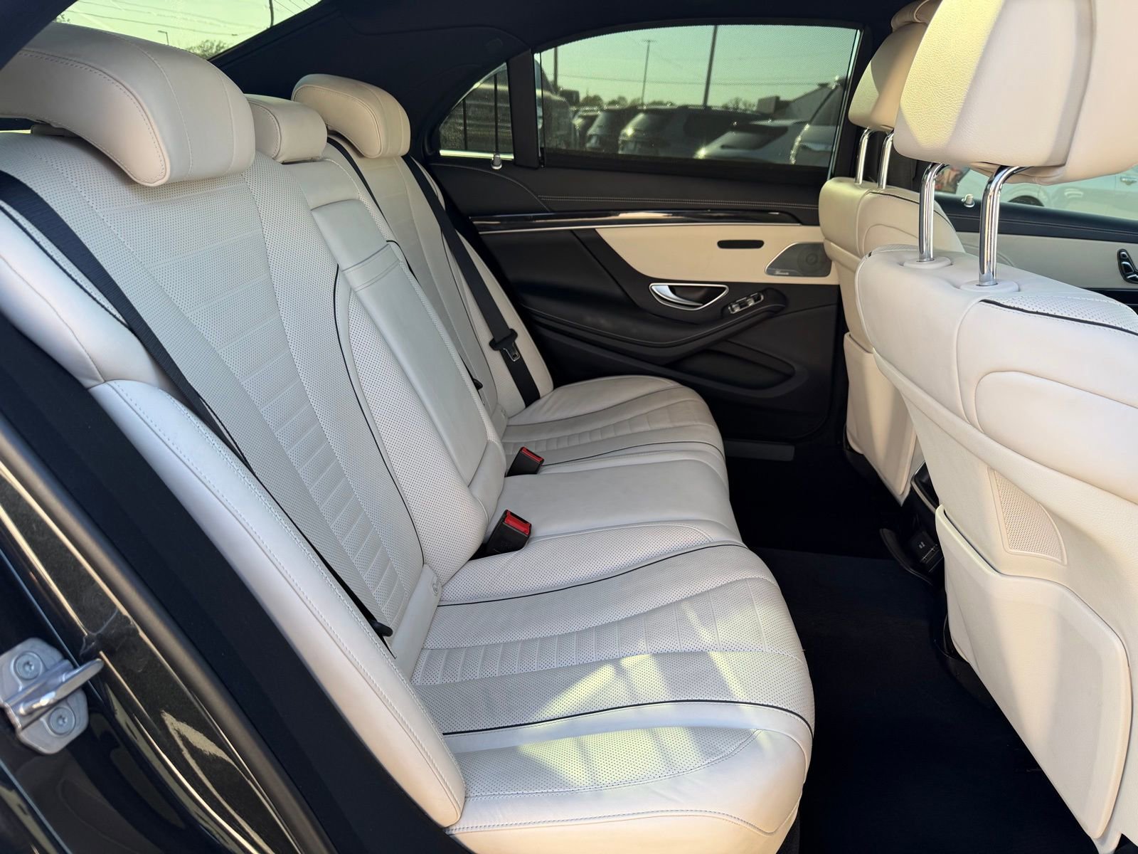 Used 2020 Mercedes-Benz S 560 Sedan image 22