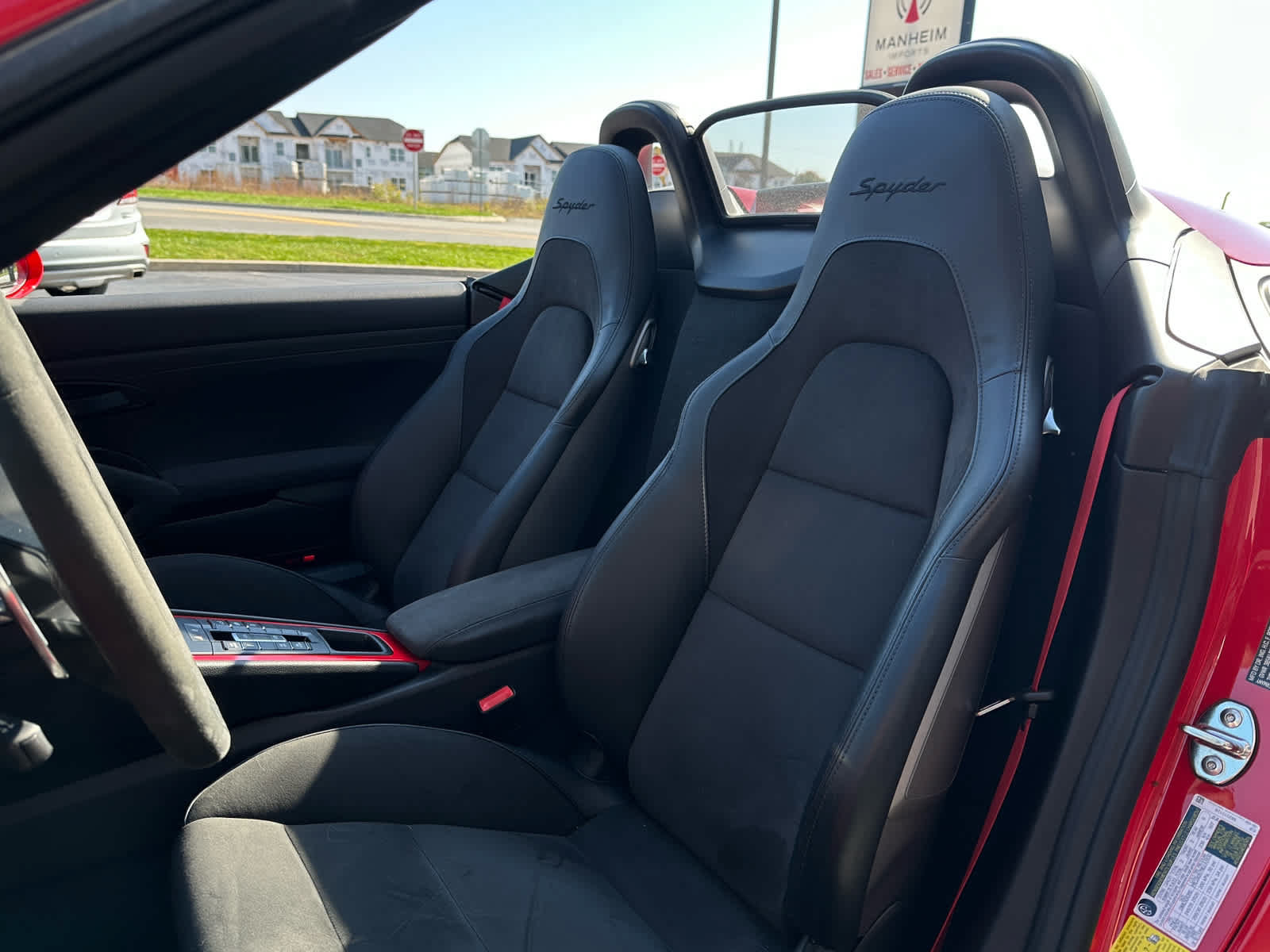 Used 2022 Porsche 718 Boxster Spyder RWD image 9
