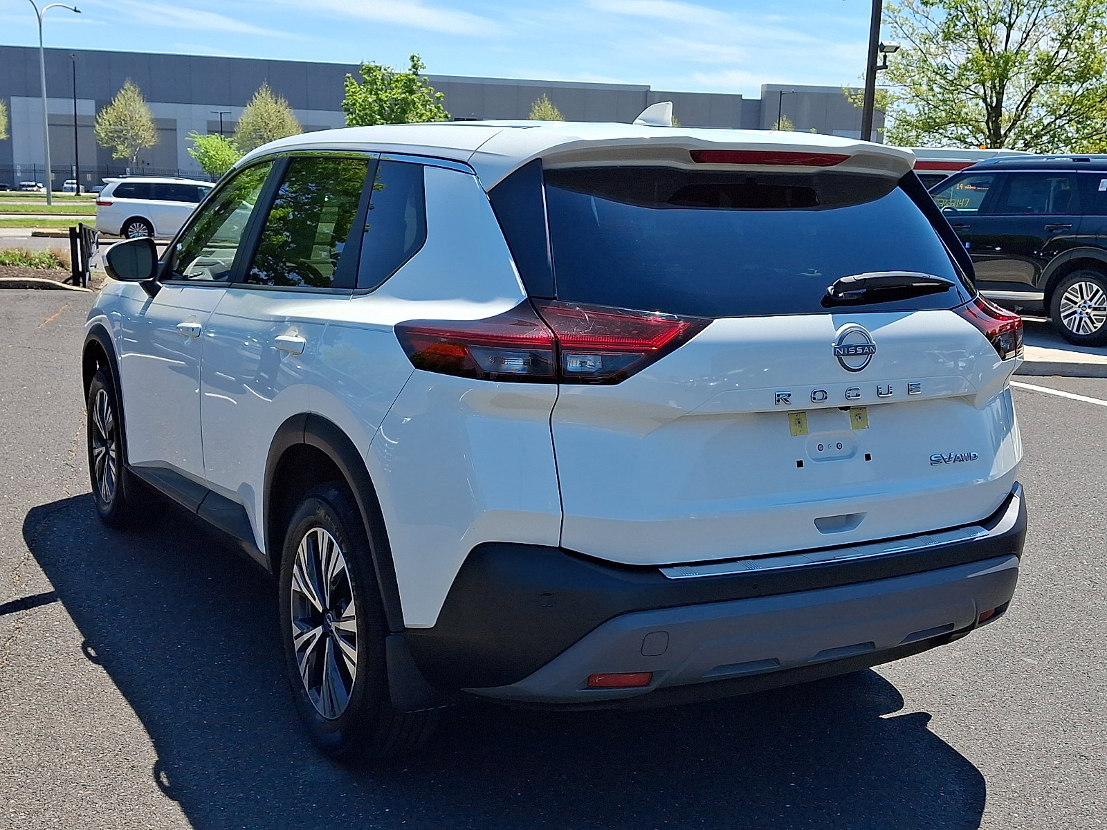 Used 2023 Nissan Rogue SV AWD/4WD image 4