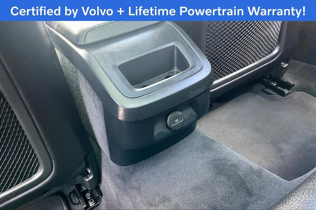 Used 2025 Volvo V60 B5 Cross Country Plus image 31