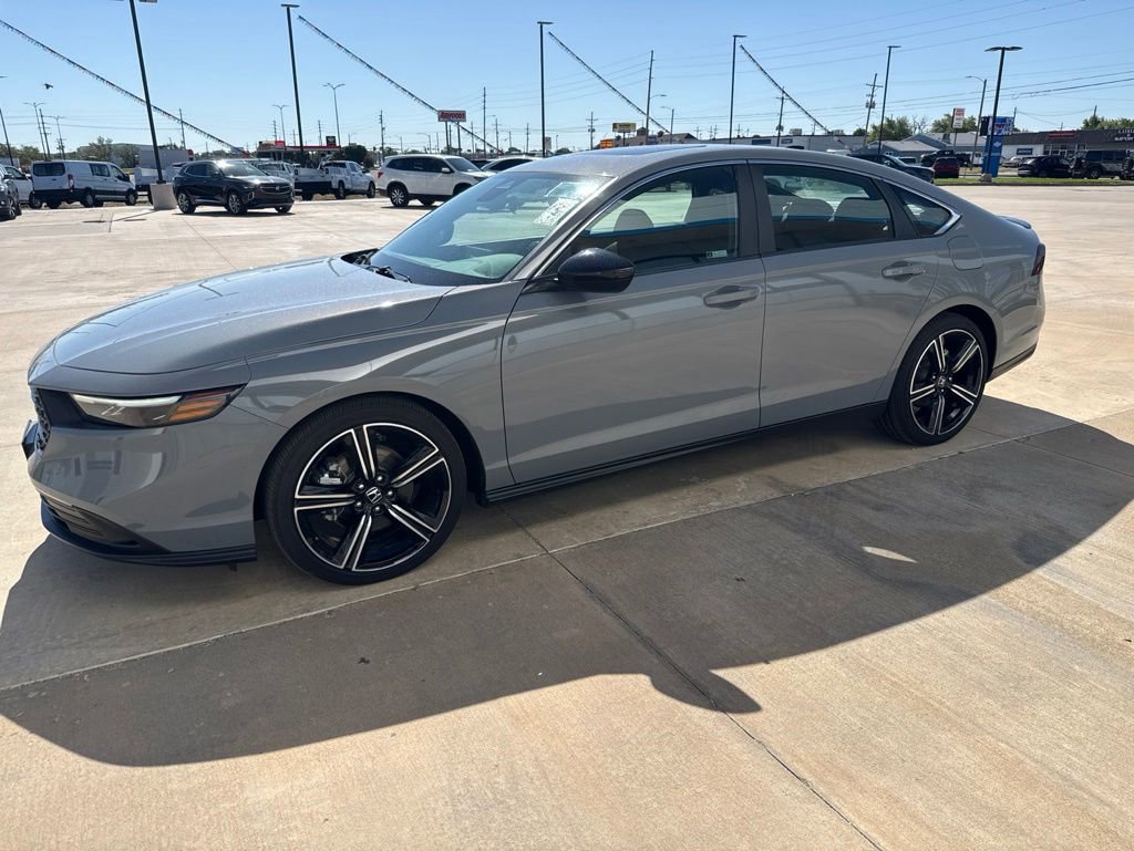 Used 2025 Honda Accord Sport image 22