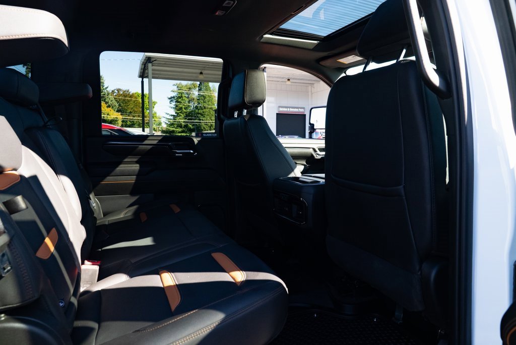 Used 2024 GMC Sierra 2500 AT4 w/ Technology Package image 24