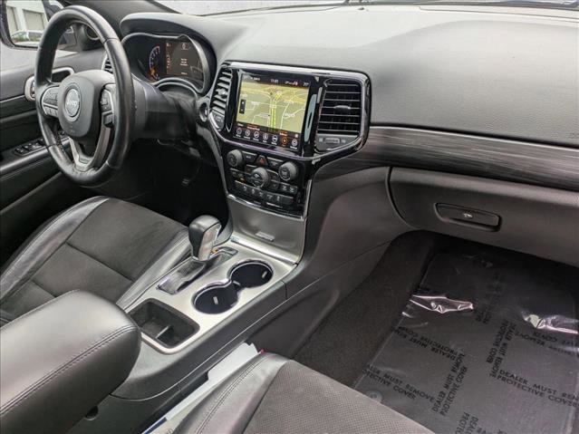 Used 2020 Jeep Grand Cherokee Altitude image 22