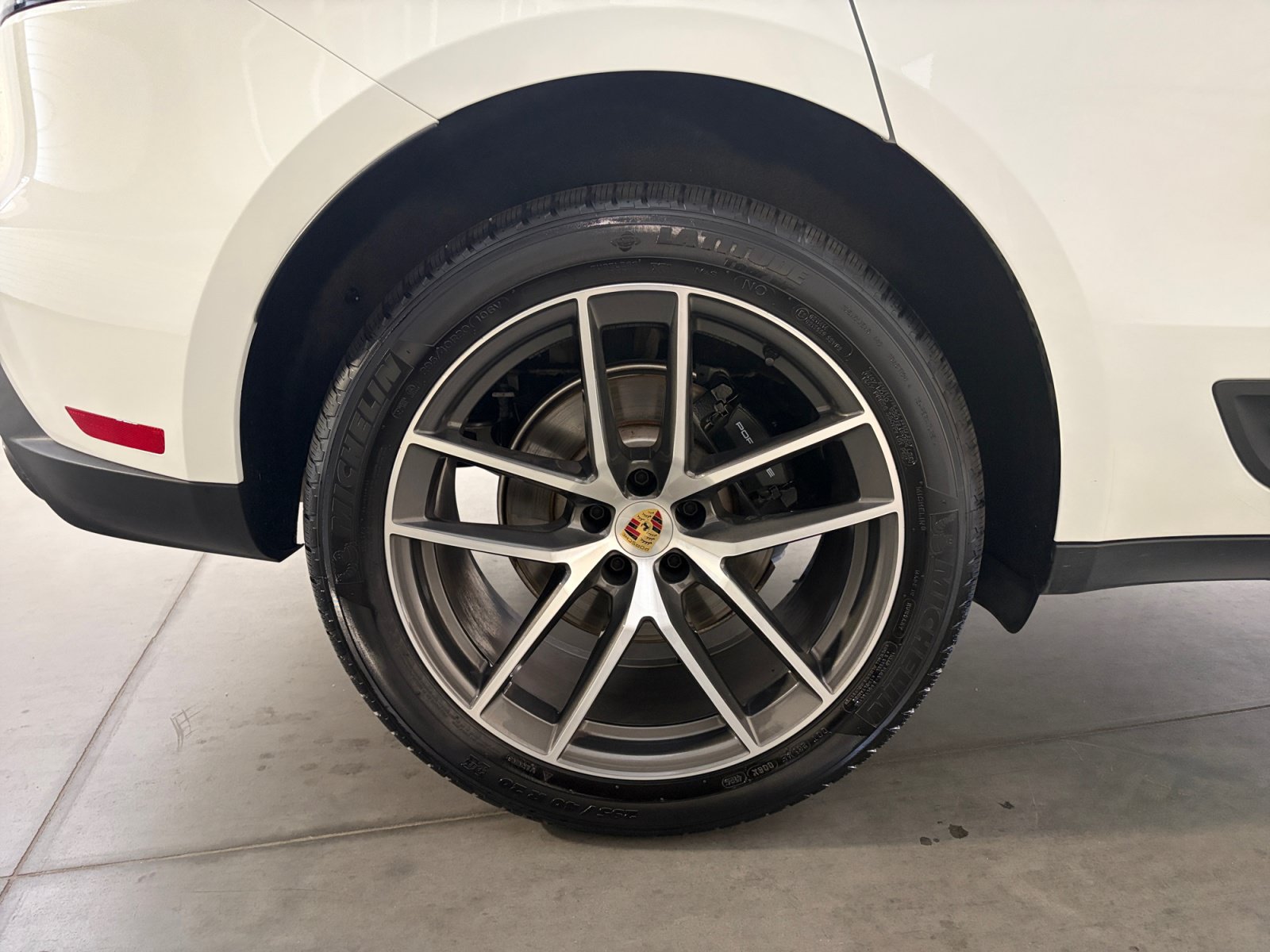 Certified 2026 Porsche Macan AWD/4WD image 21