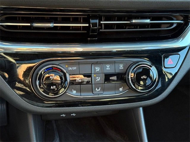 Used 2025 Buick Envista Sport Touring w/ Convenience I Package image 22