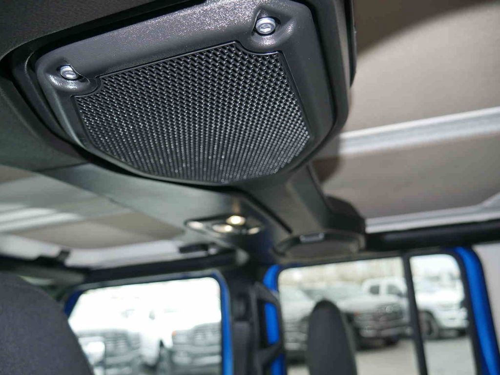 Certified 2021 Jeep Wrangler Unlimited Rubicon 4xe w/ Cold Weather Group image 17