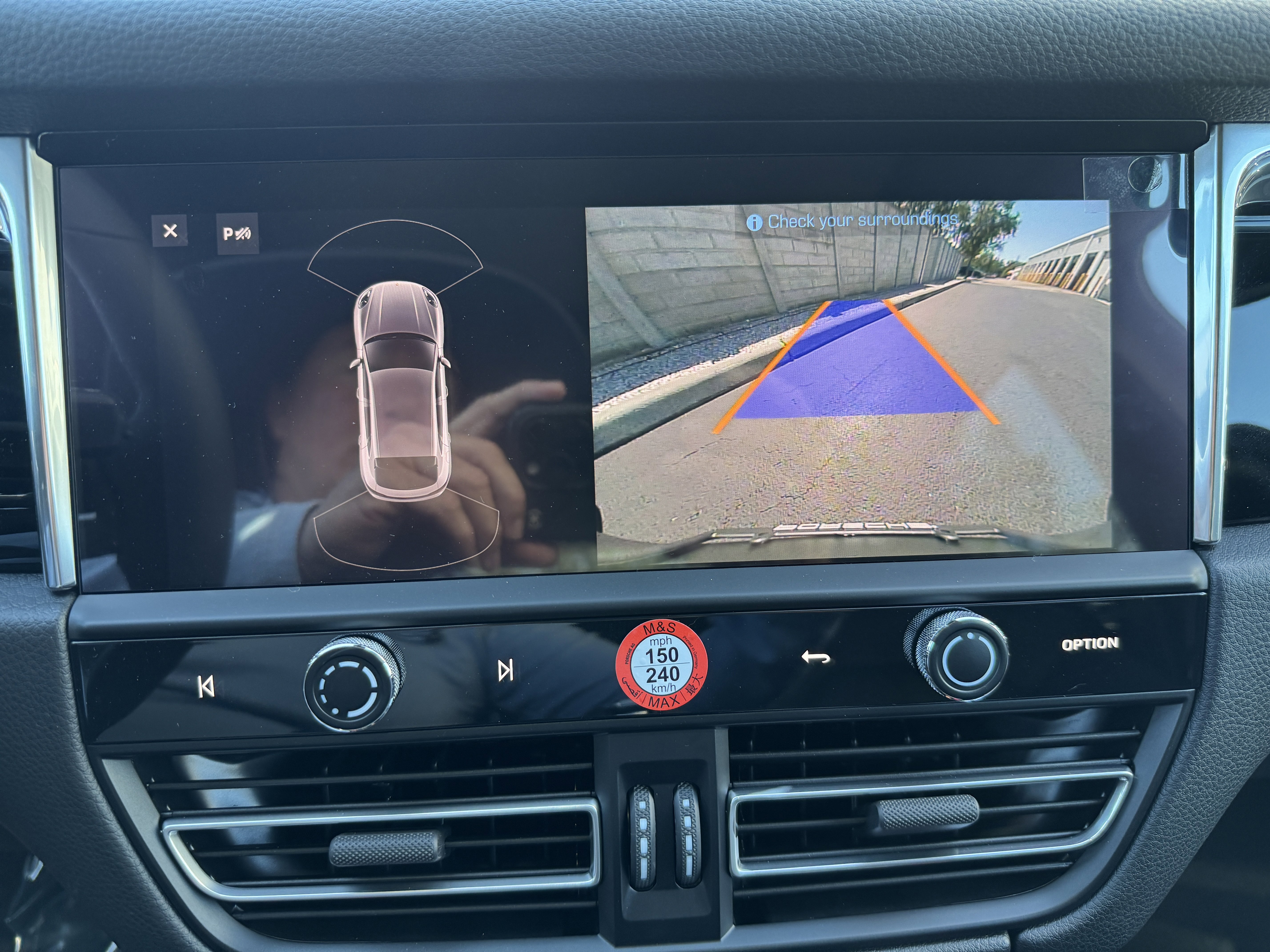 New 2026 Porsche Macan image 27