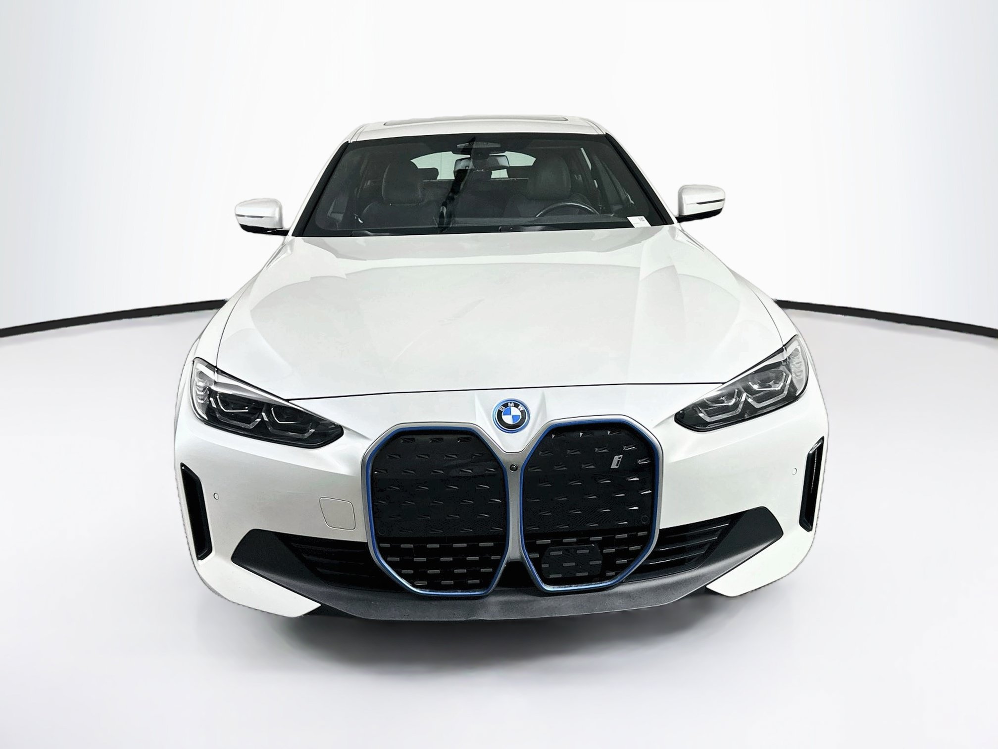 Used 2024 BMW i4 eDrive40 RWD image 2