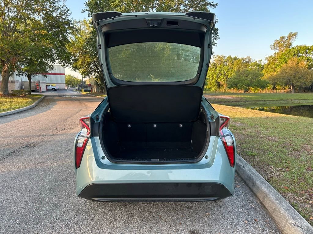 Used 2018 Toyota Prius One FWD image 10