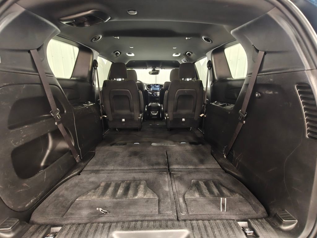 Used 2024 Chrysler Pacifica Touring image 31
