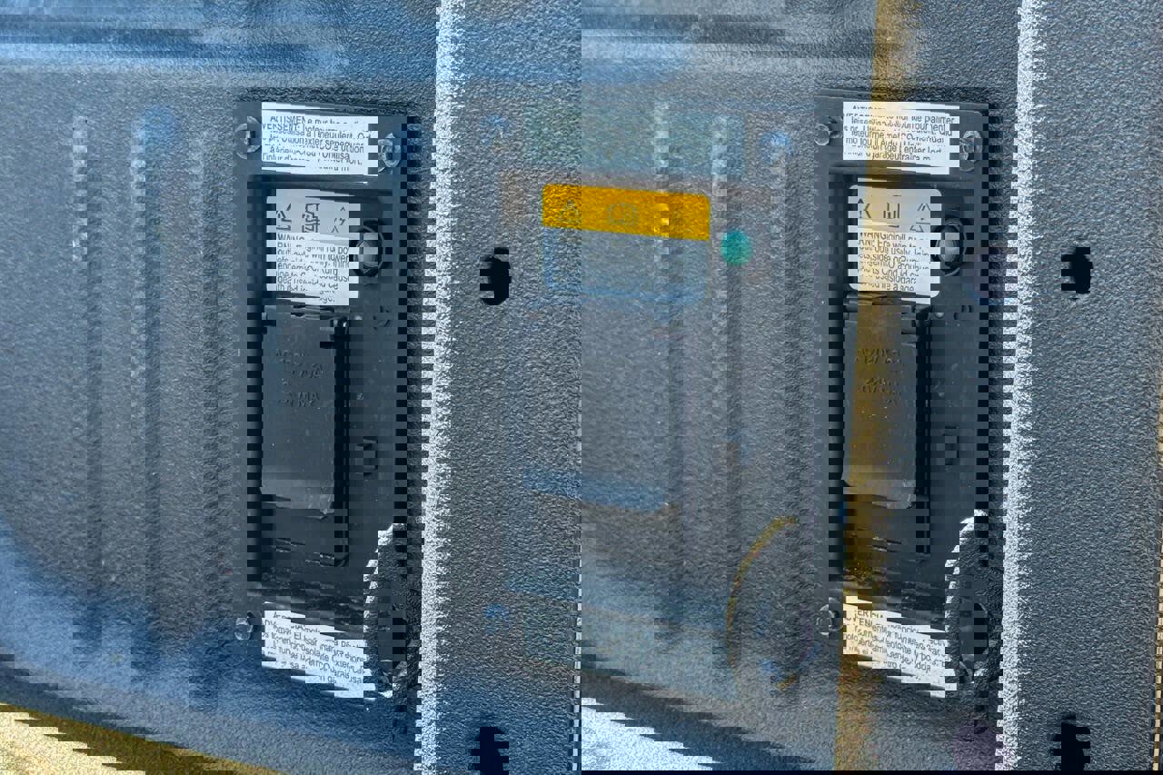 Used 2024 Ford F250 Platinum image 40