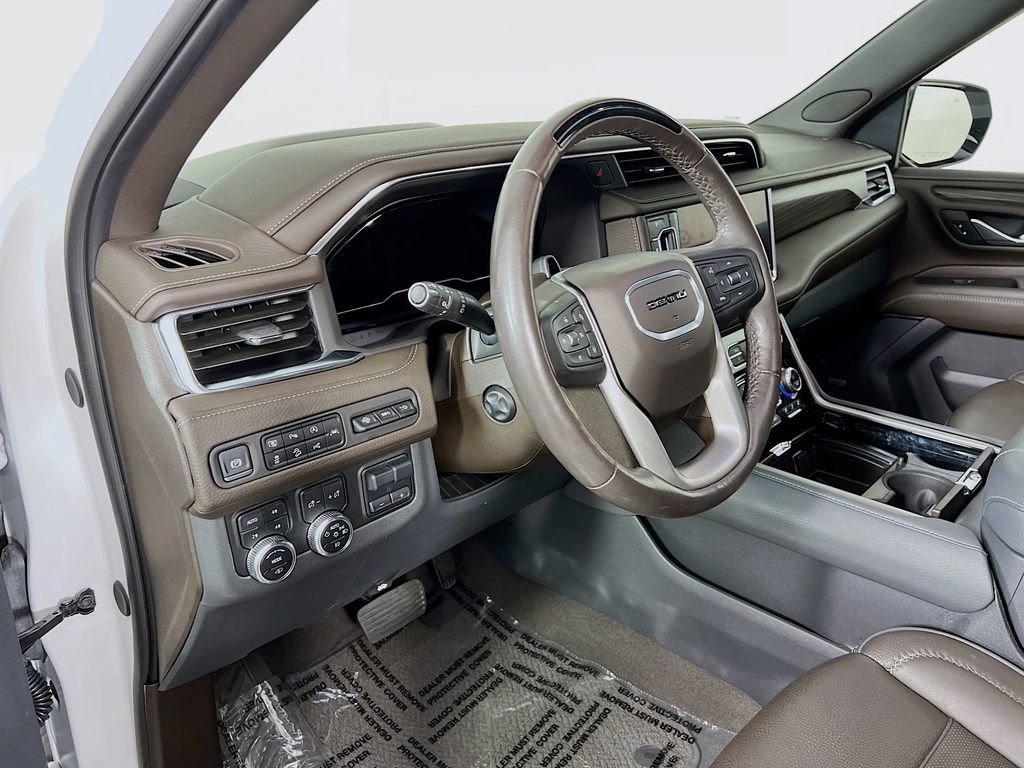 Certified 2024 GMC Yukon Denali w/ Denali Reserve Package AWD/4WD image 9