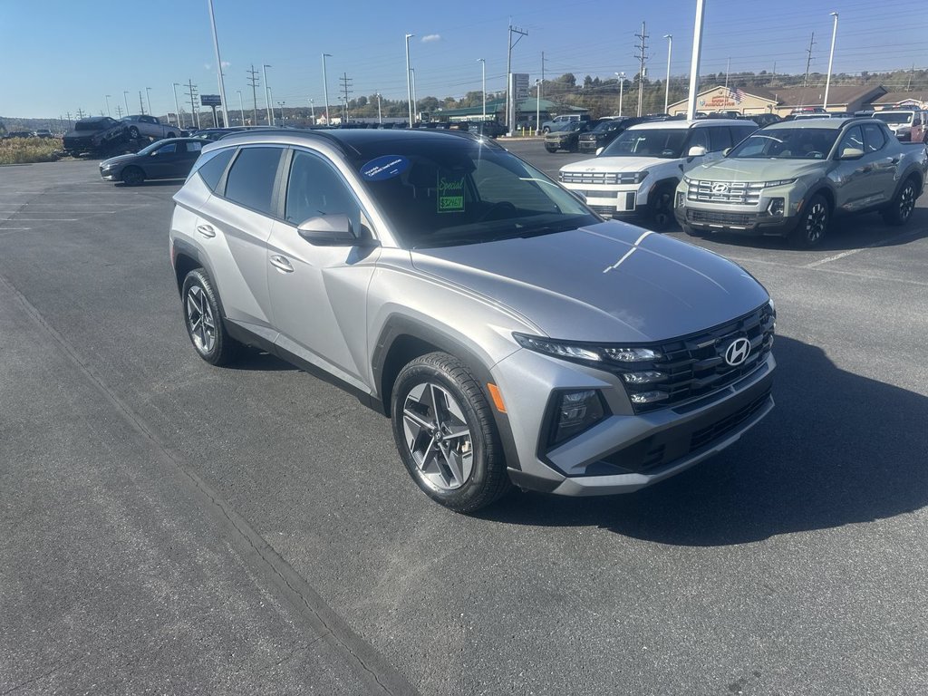 Used 2025 Hyundai Tucson SEL AWD/4WD image 2