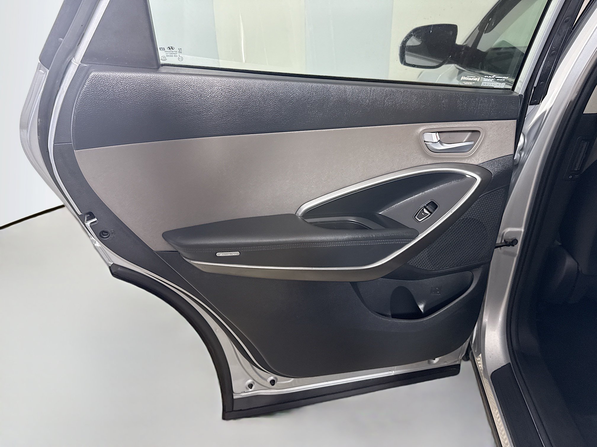Used 2018 Hyundai Santa Fe SE FWD image 25