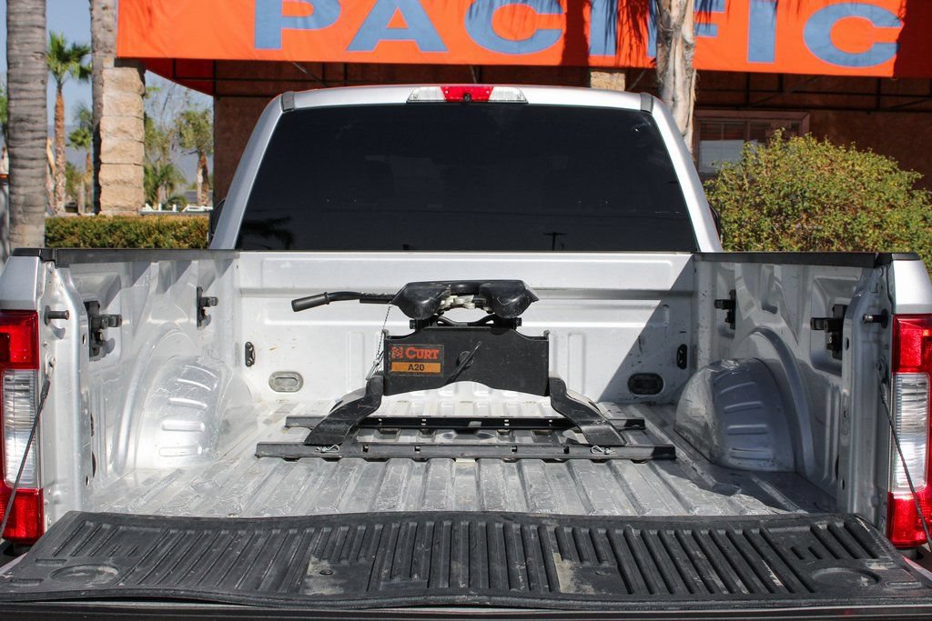 Used 2017 Ford F250 XLT w/ XLT Value Package AWD/4WD image 8