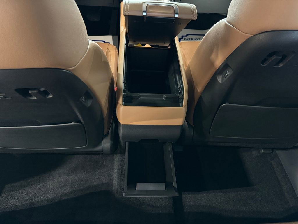 Used 2024 Hyundai Santa Fe Limited image 37