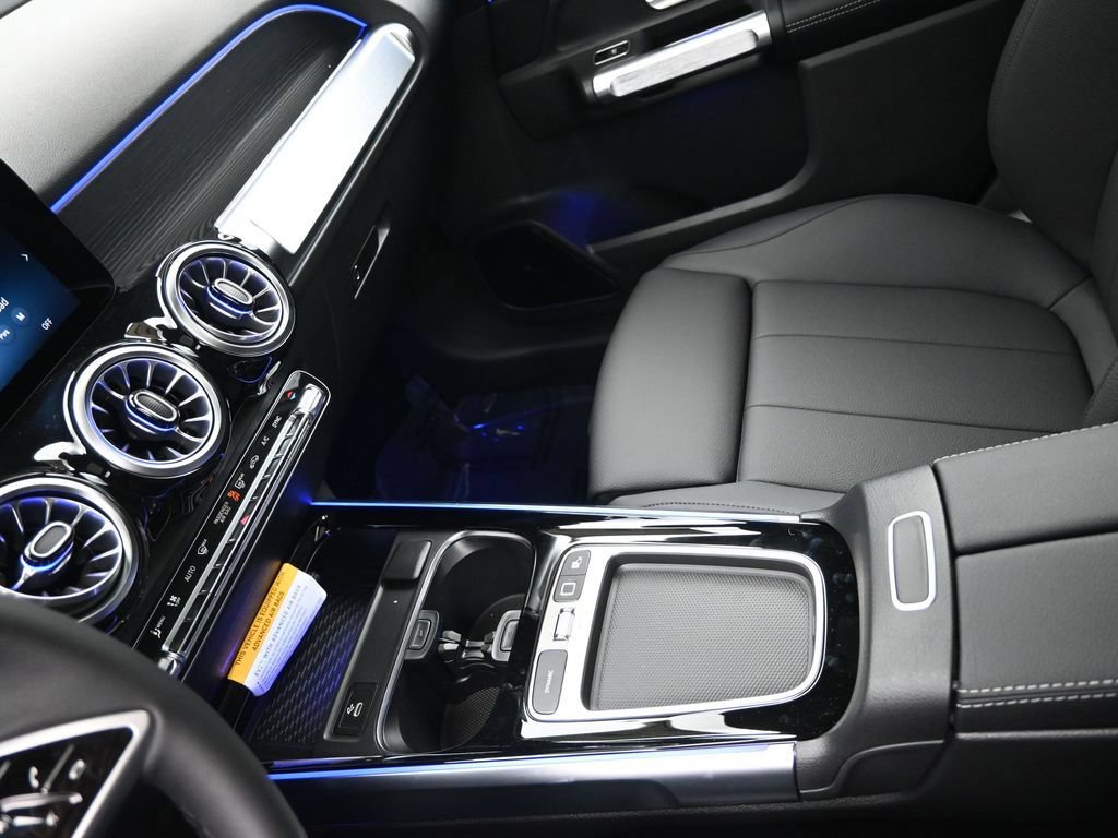 New 2026 Mercedes-Benz GLB 250 4MATIC image 16