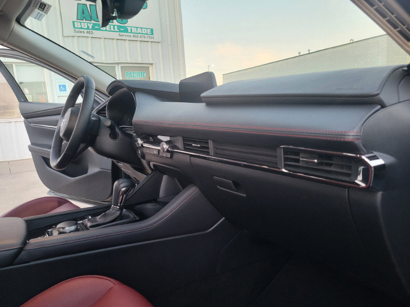 Used 2025 MAZDA MAZDA3 s image 22