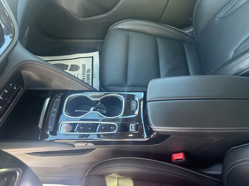 Used 2023 Buick Envision Essence image 36