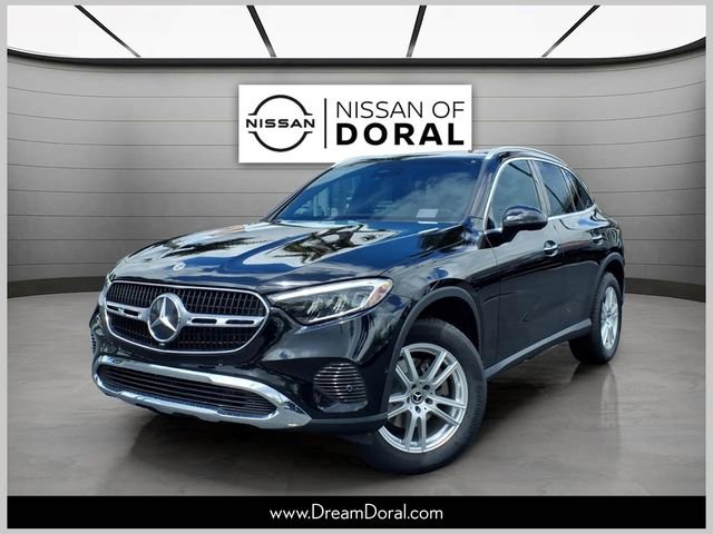 Used 2023 Mercedes-Benz GLC 300 4MATIC image 1